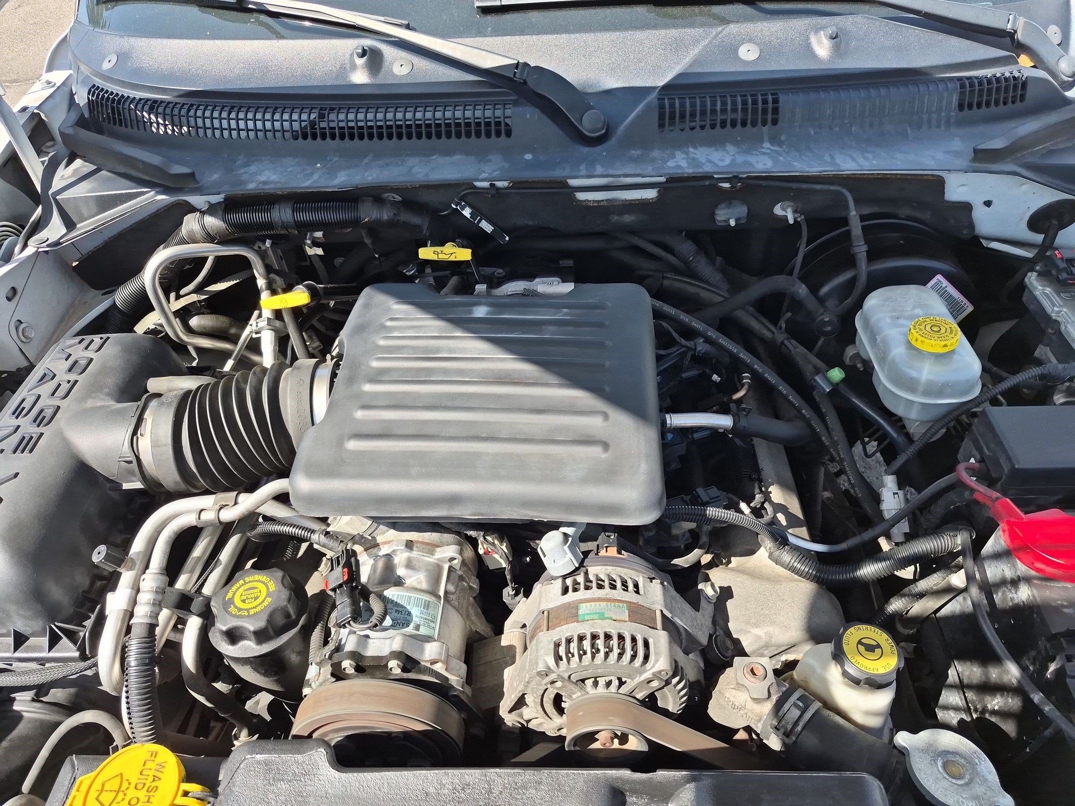 Used 2002 Bright White Clearcoat Dodge SLT image 29