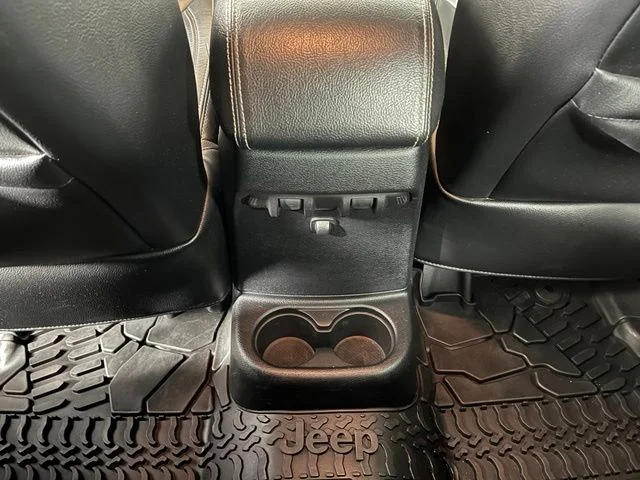 Used 2016 Black Jeep Unlimited Rubicon image 37