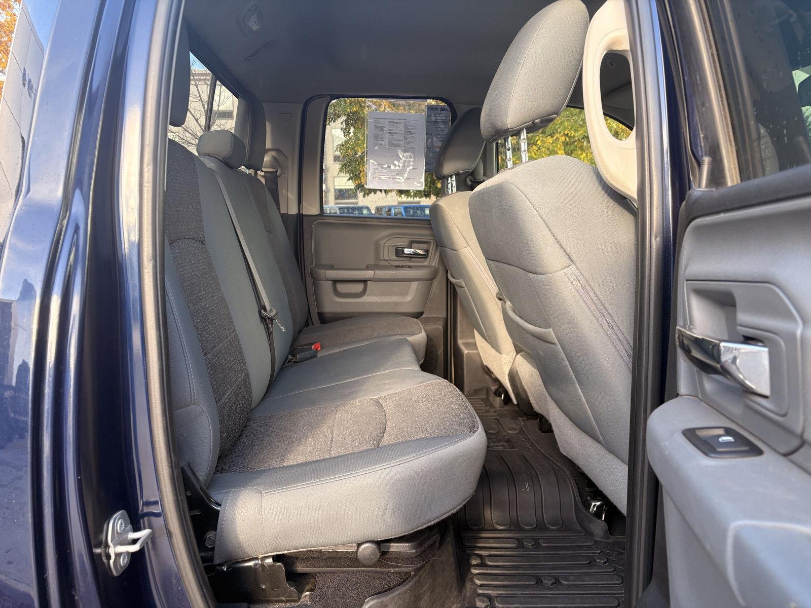 Used 2018 True Blue Pearlcoat Ram Big Horn image 11