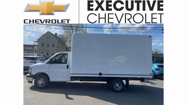 2025 Chevrolet Express Cutaway