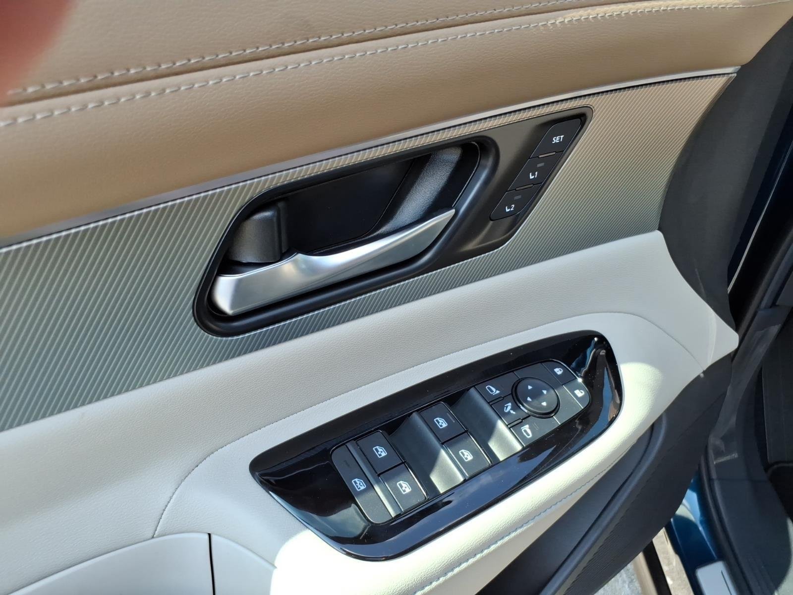 New 2026 Aurora Blue Pearl Metallic / Super Black Two-tone Nissan Platinum image 12