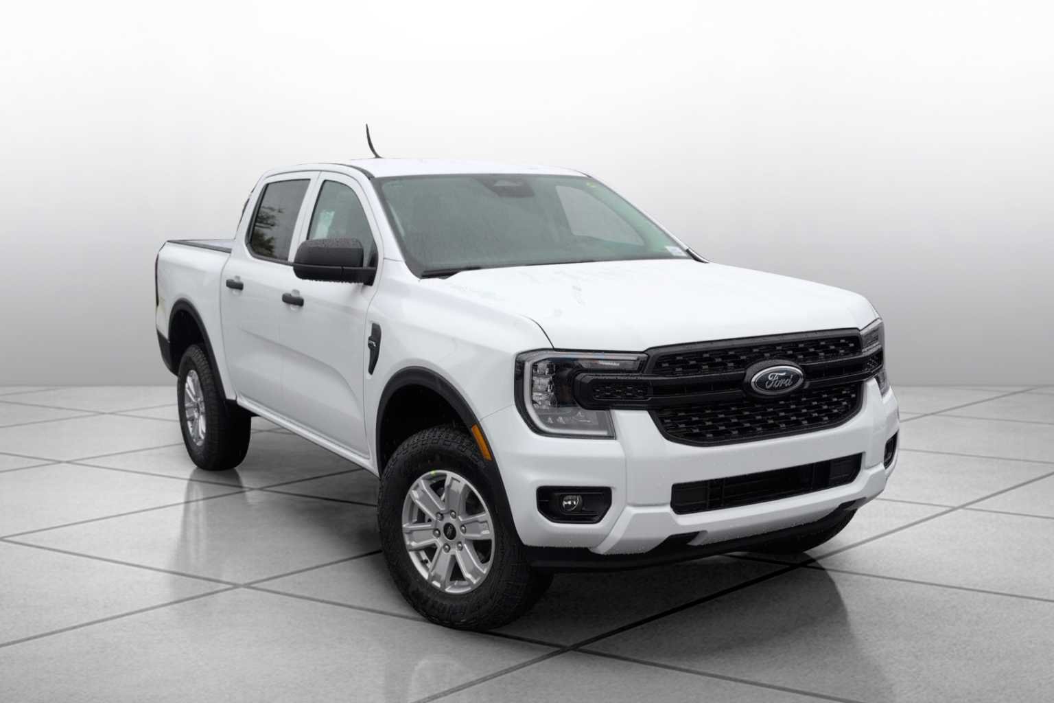 New 2026 Oxford White Ford XL image 2