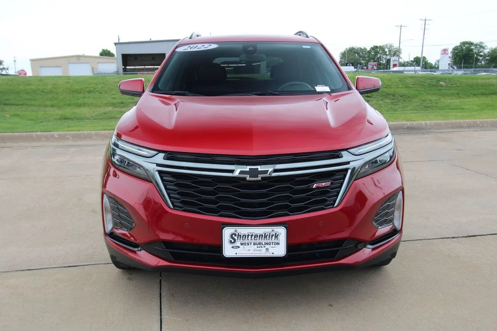 Used 2022  Chevrolet RS image 2