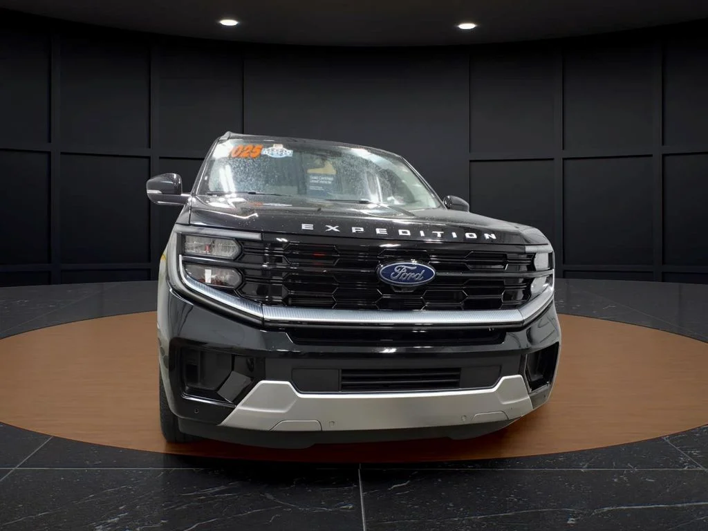 Certified Used 2025 Black Metallic Ford Platinum image 2