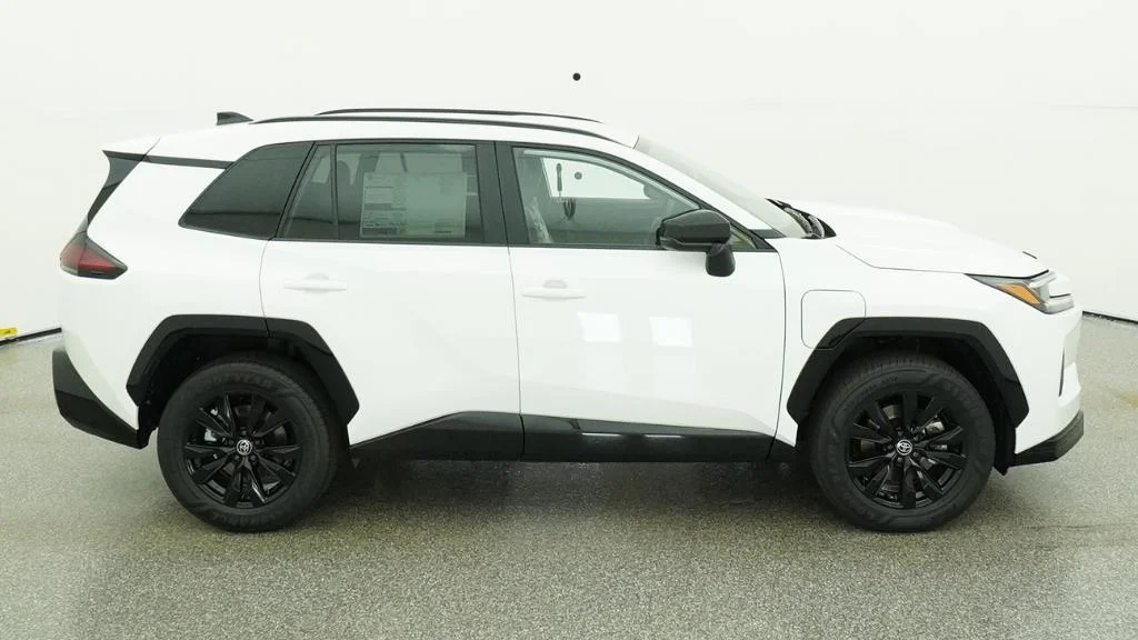 New 2026 Ice Cap Toyota SE image 3