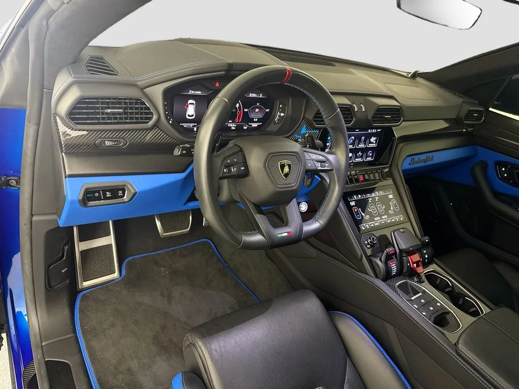 Used 2023 Blue Lamborghini S image 9