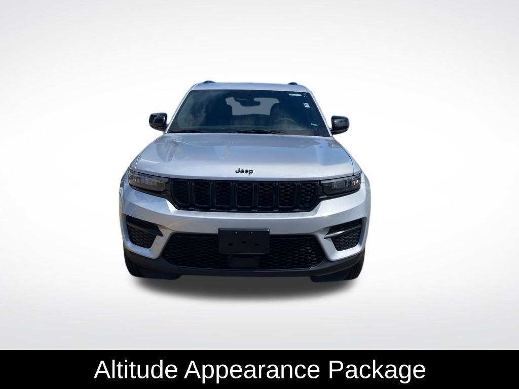 Used 2025 Jeep Grand Cherokee Altitude with VIN 1C4RJHAG4SC317554 for sale in Monticello, Minnesota