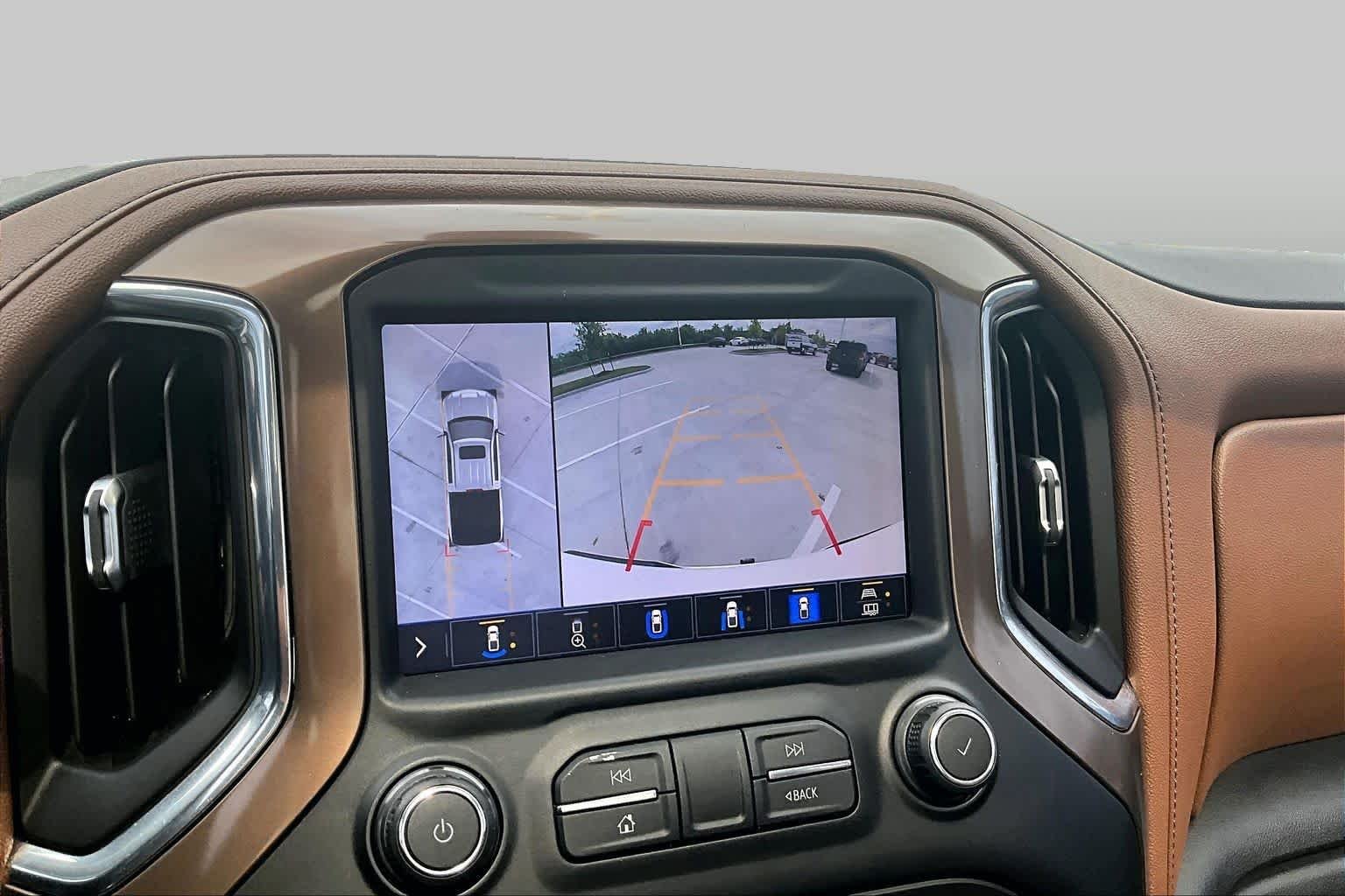 Used 2020 Iridescent Pearl Tricoat Chevrolet High Country image 23