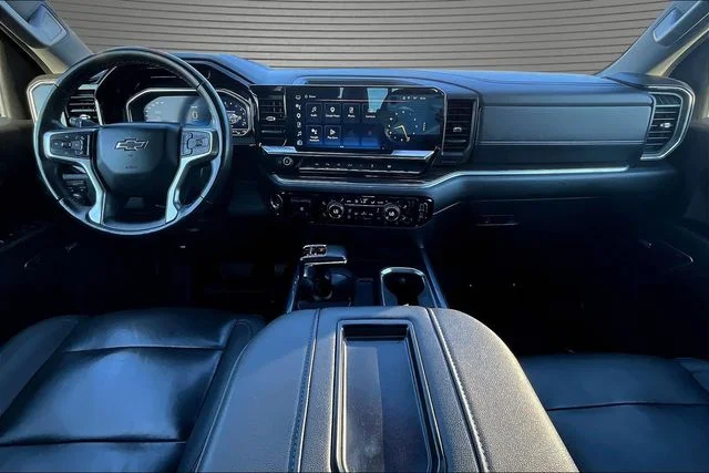 Used 2022 Black Chevrolet RST image 8