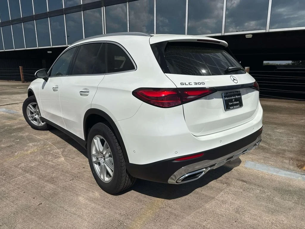 Certified Used 2026 White Mercedes-Benz GLC 300 image 3