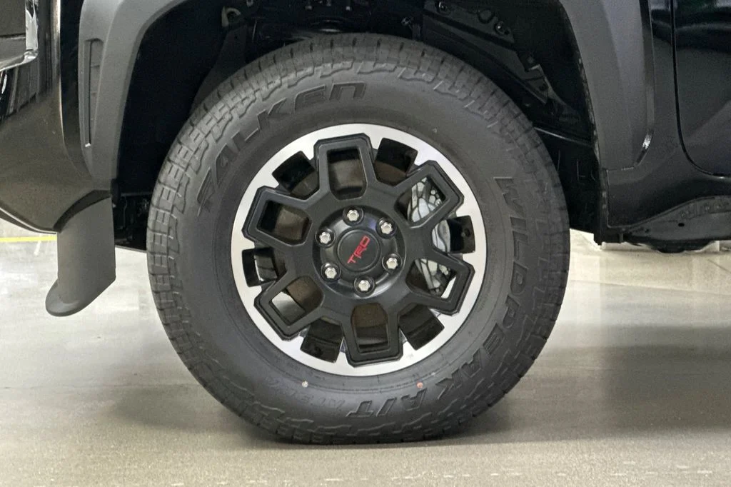 2025 Toyota Tacoma TRD Off Road - Photo 23