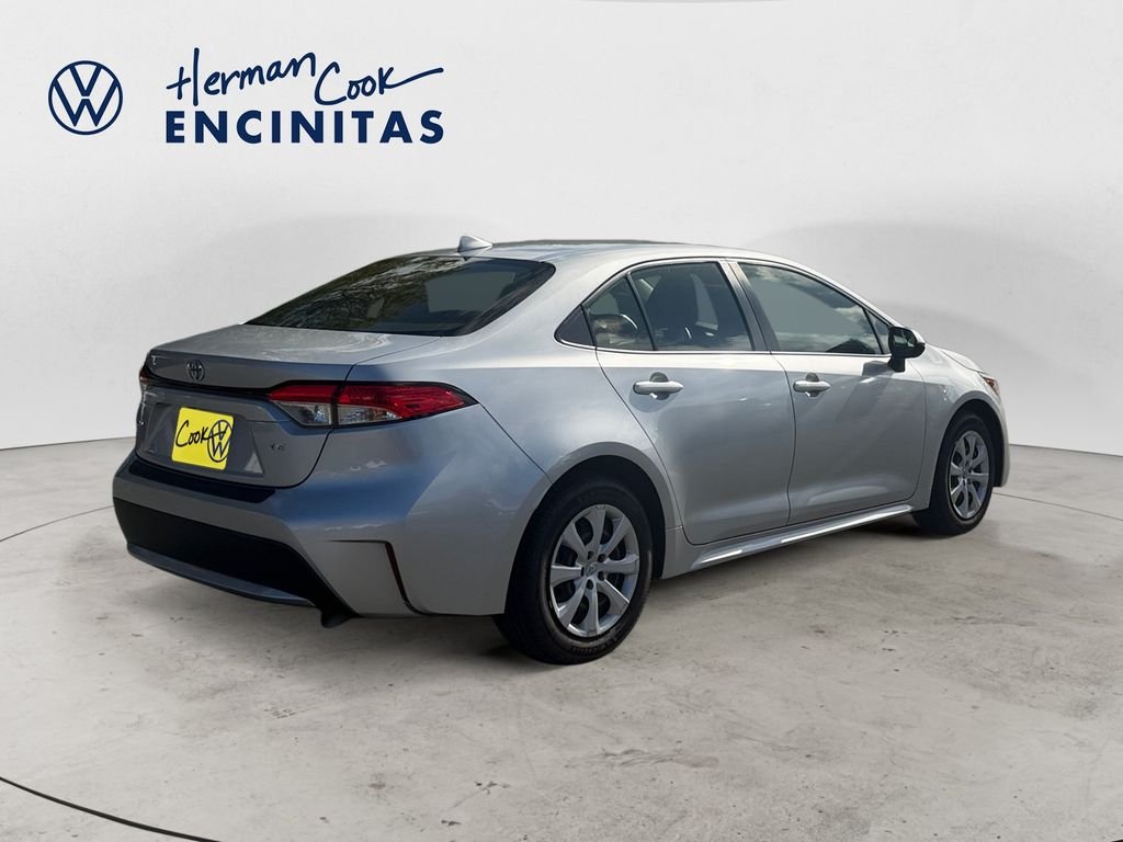 Used 2022 Classic Silver Metallic Toyota LE image 5