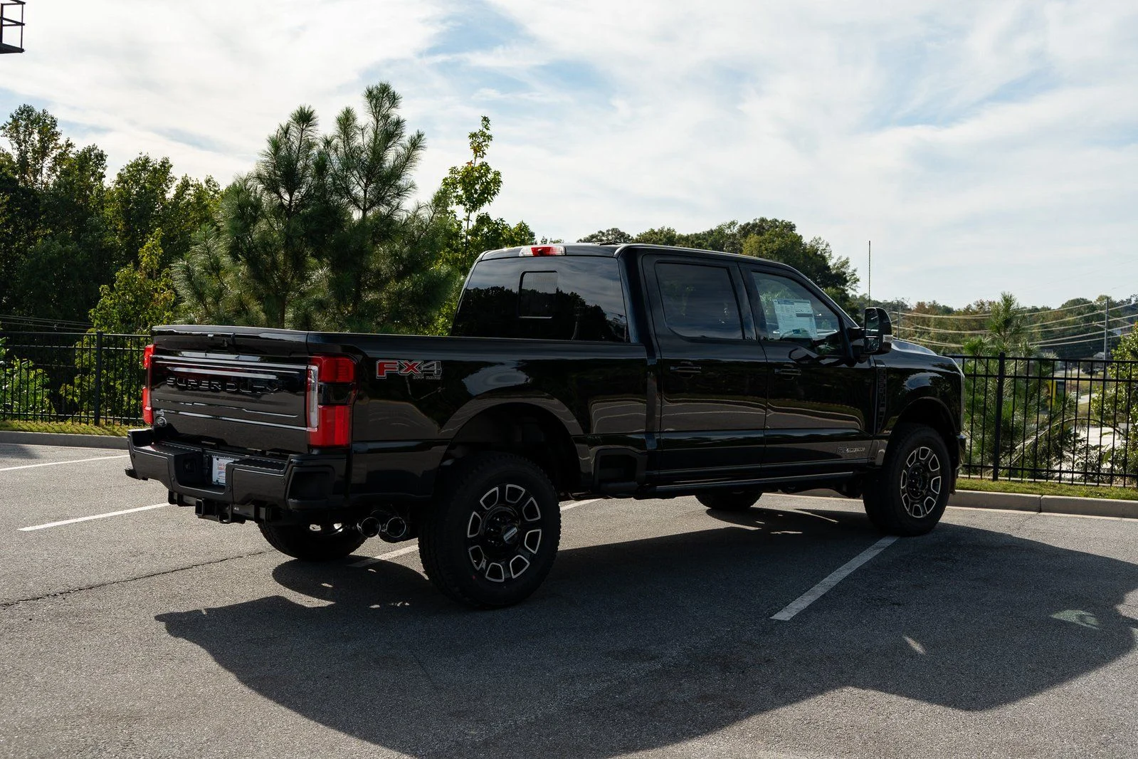 2026 Ford F-250 Super Duty Platinum - Photo 17