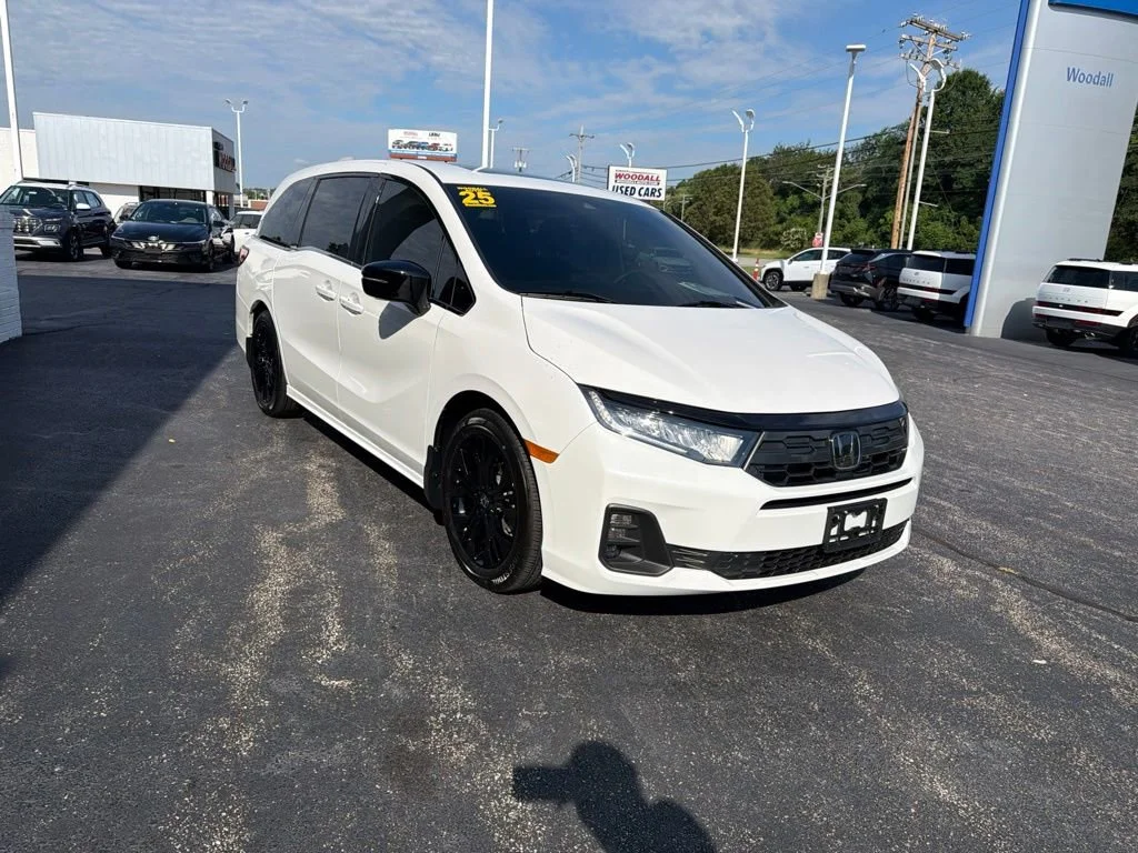 Used 2025 Platinum White Pearl Honda Sport-L image 3