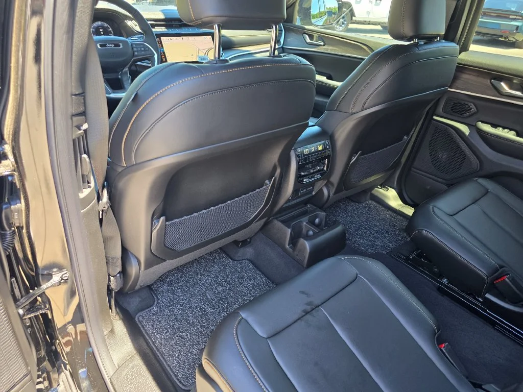 New 2026 Black Jeep  image 25