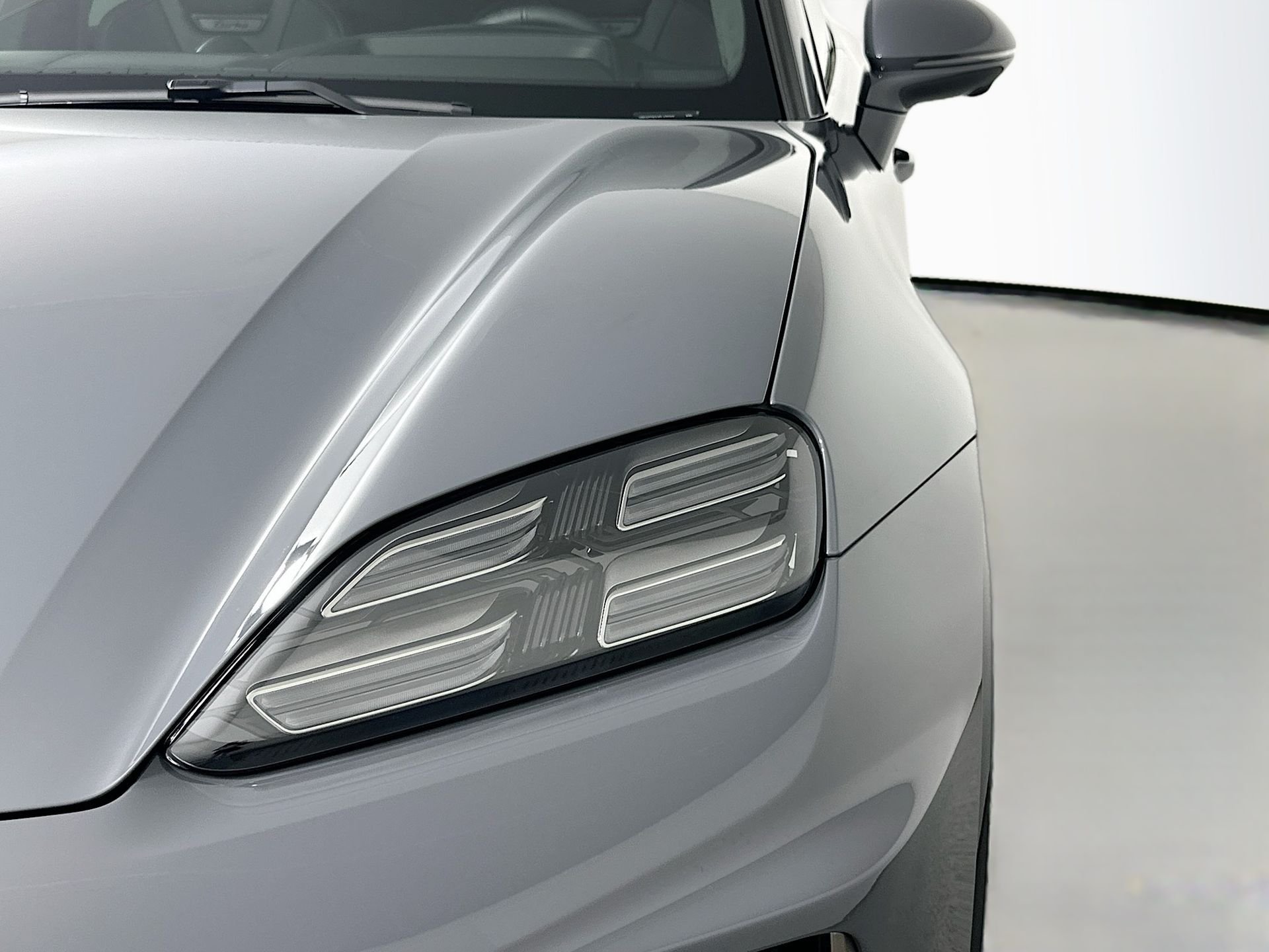 Used 2025 Gray Porsche Turbo image 15