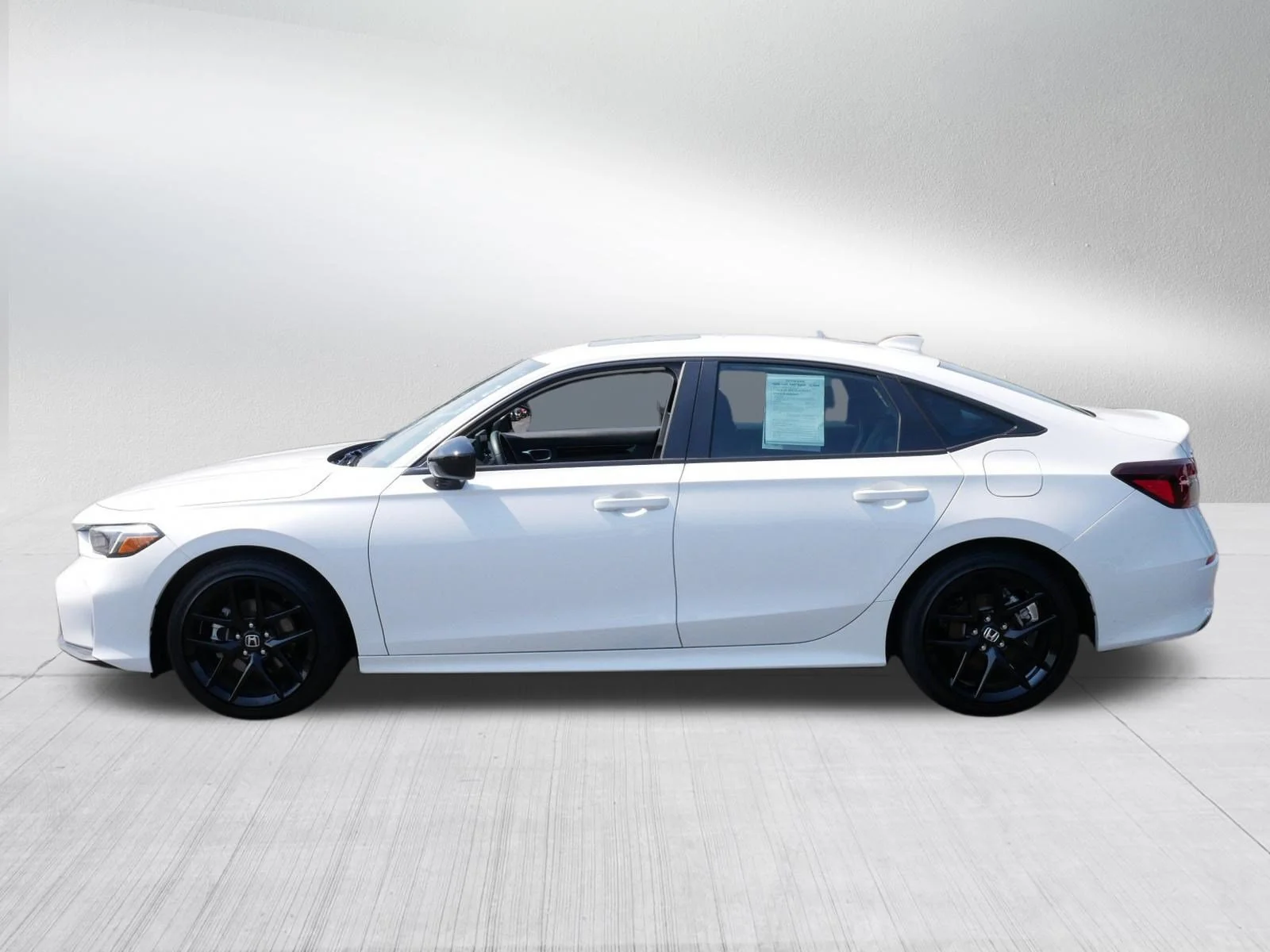 Used 2025 Platinum White Pearl Honda Sport image 4