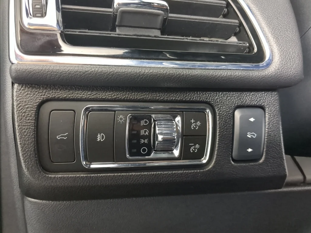 Used 2024 Flight Blue Lincoln Reserve image 29