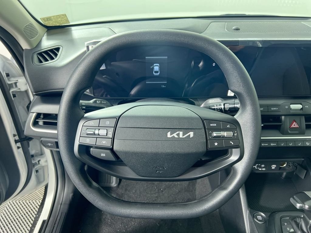 New 2026 Snow White Pearl Kia LXS image 16