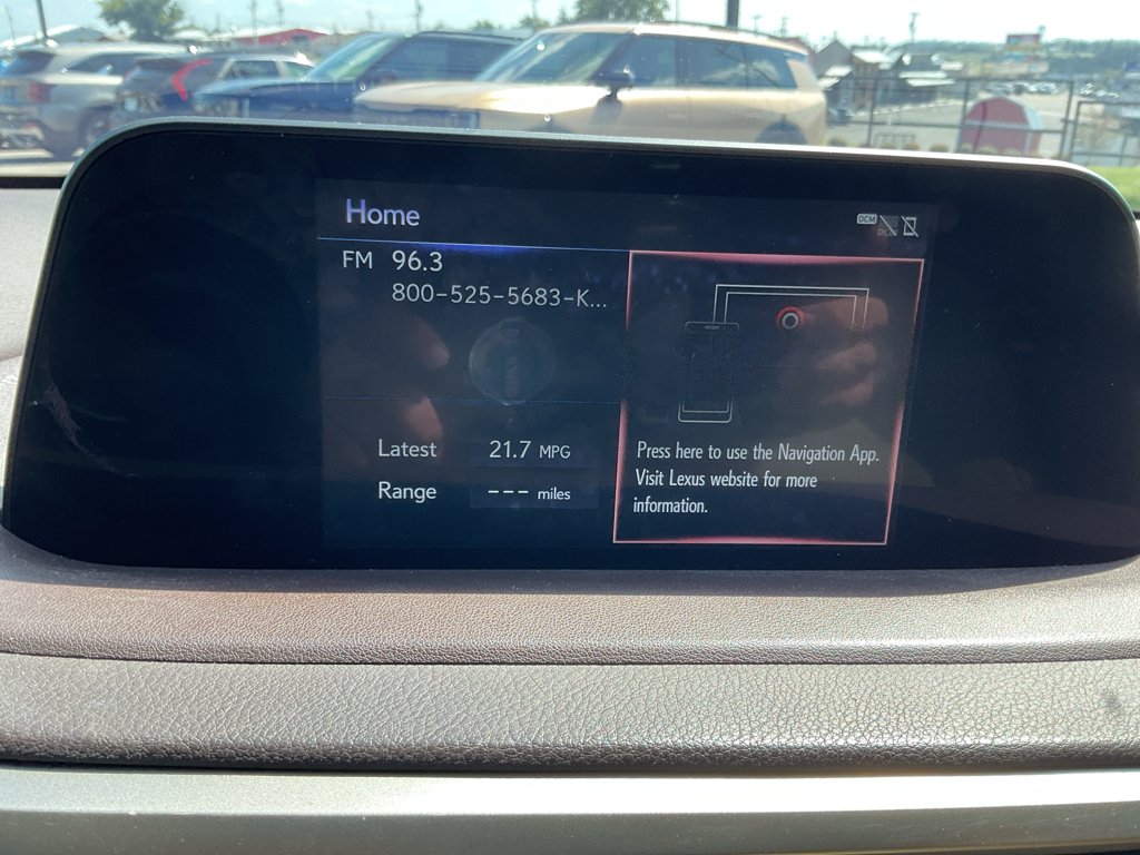 Used 2020 Eminent White Pearl Lexus  image 21