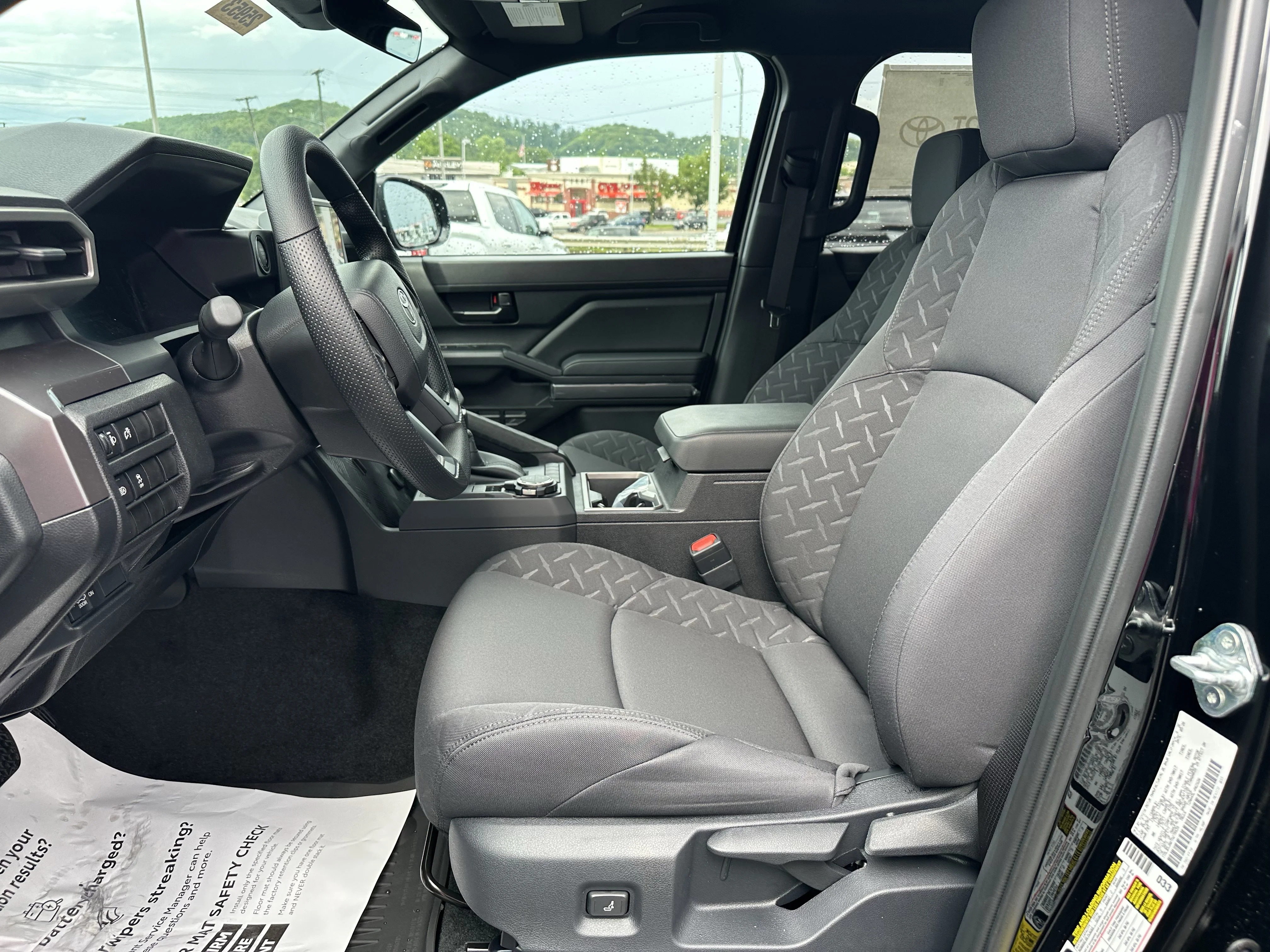 2026 Toyota Tacoma SR5 - Photo 8