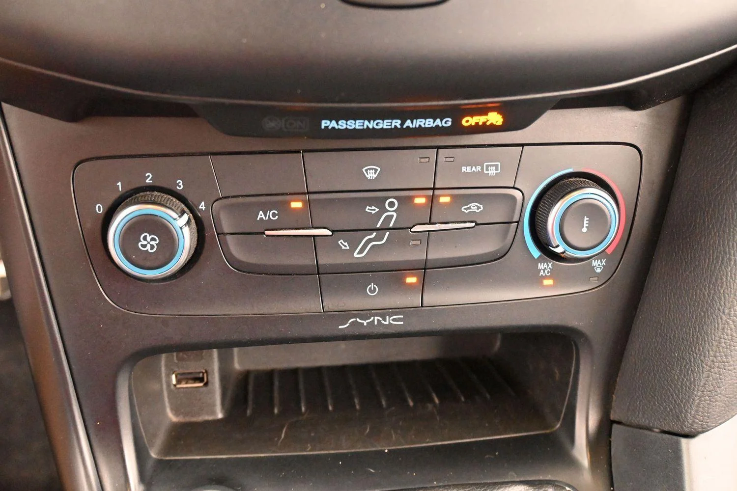 Used 2016 Race Red Ford ST image 24
