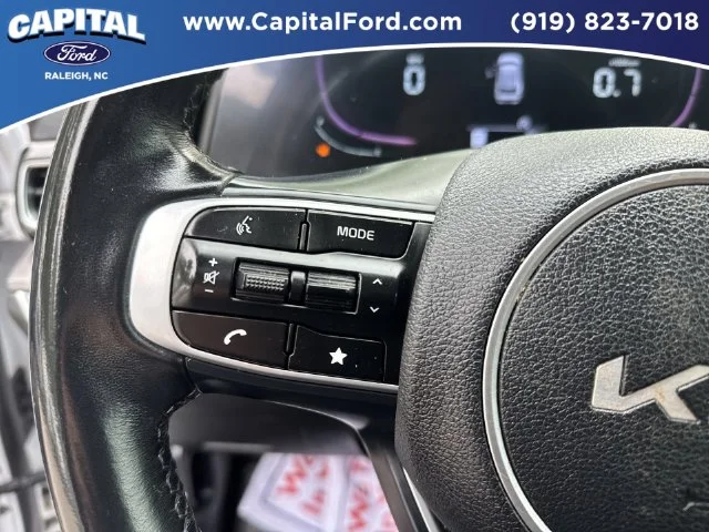Used 2024 White Kia EX image 22