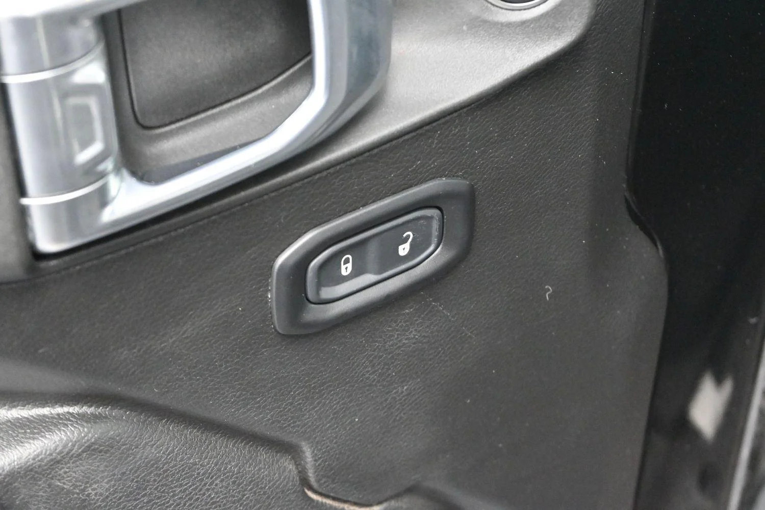 Used 2022 Black Clearcoat Jeep Unlimited Sport S image 11
