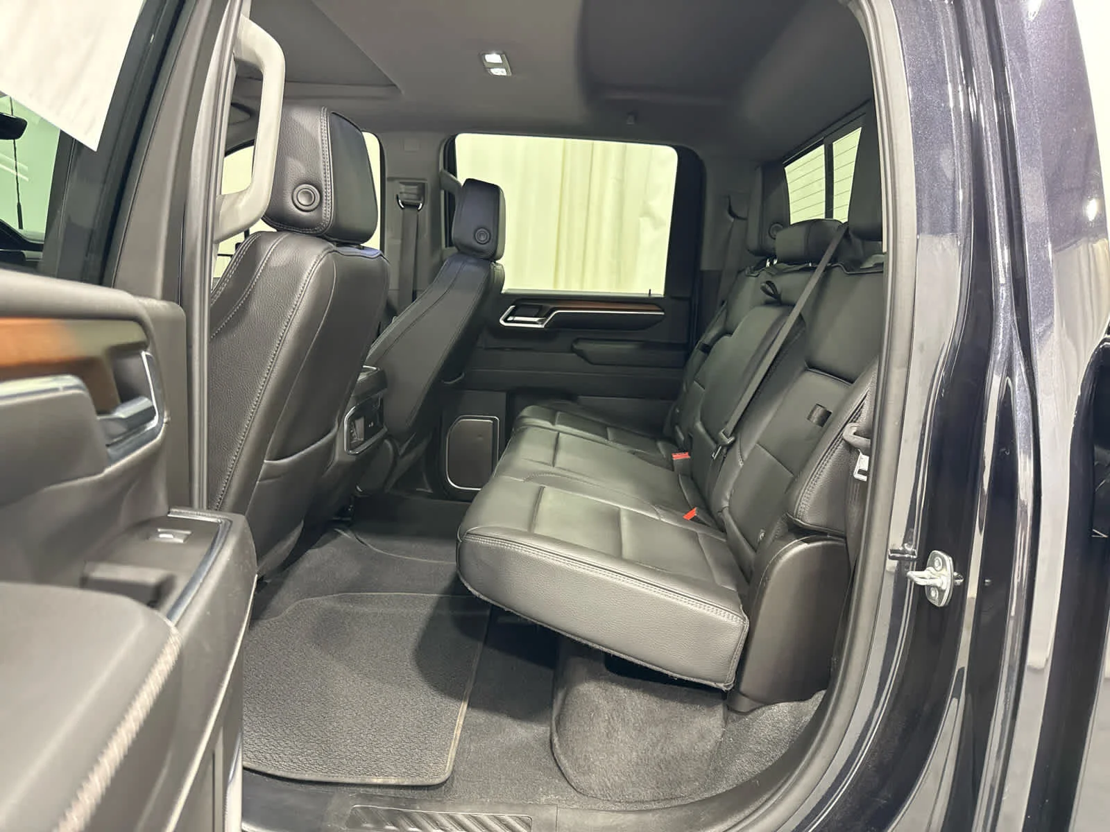 Used 2025 Titanium Rush Metallic GMC Denali image 12