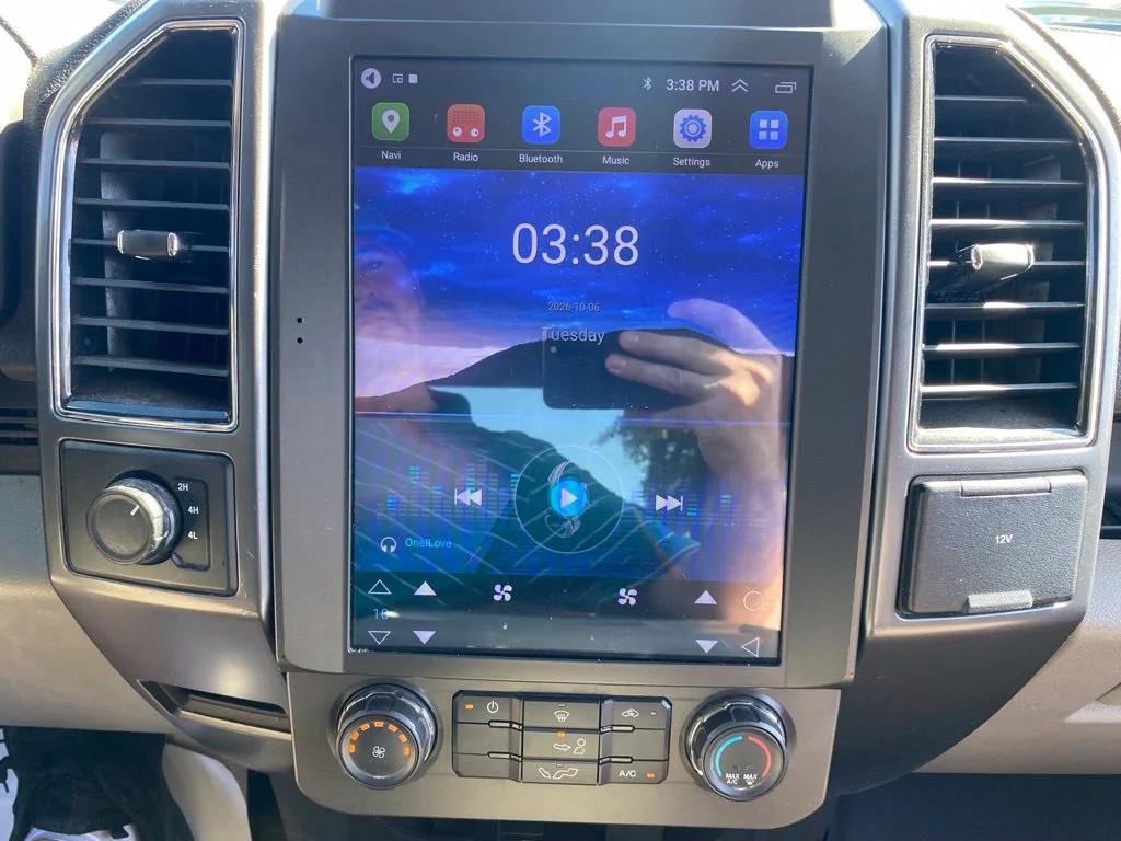 Used 2018 Gray Ford XLT image 18