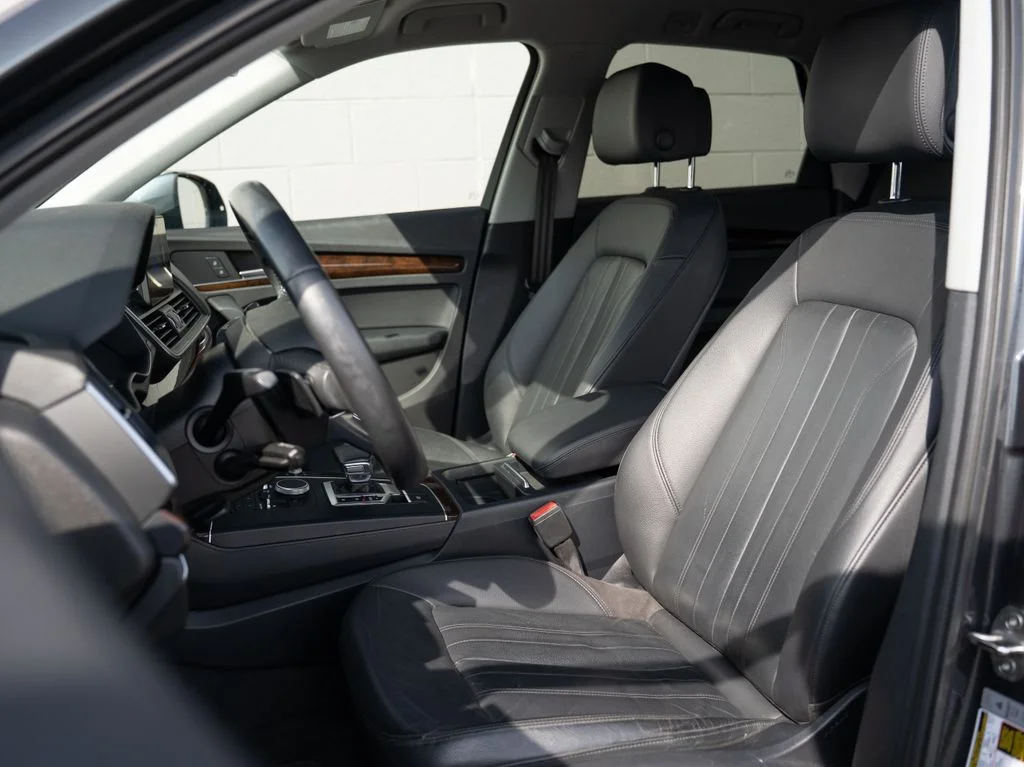 Used 2018  Audi 2.0T image 5