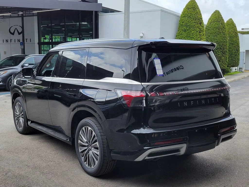 New 2027 Black INFINITI LUXE image 4