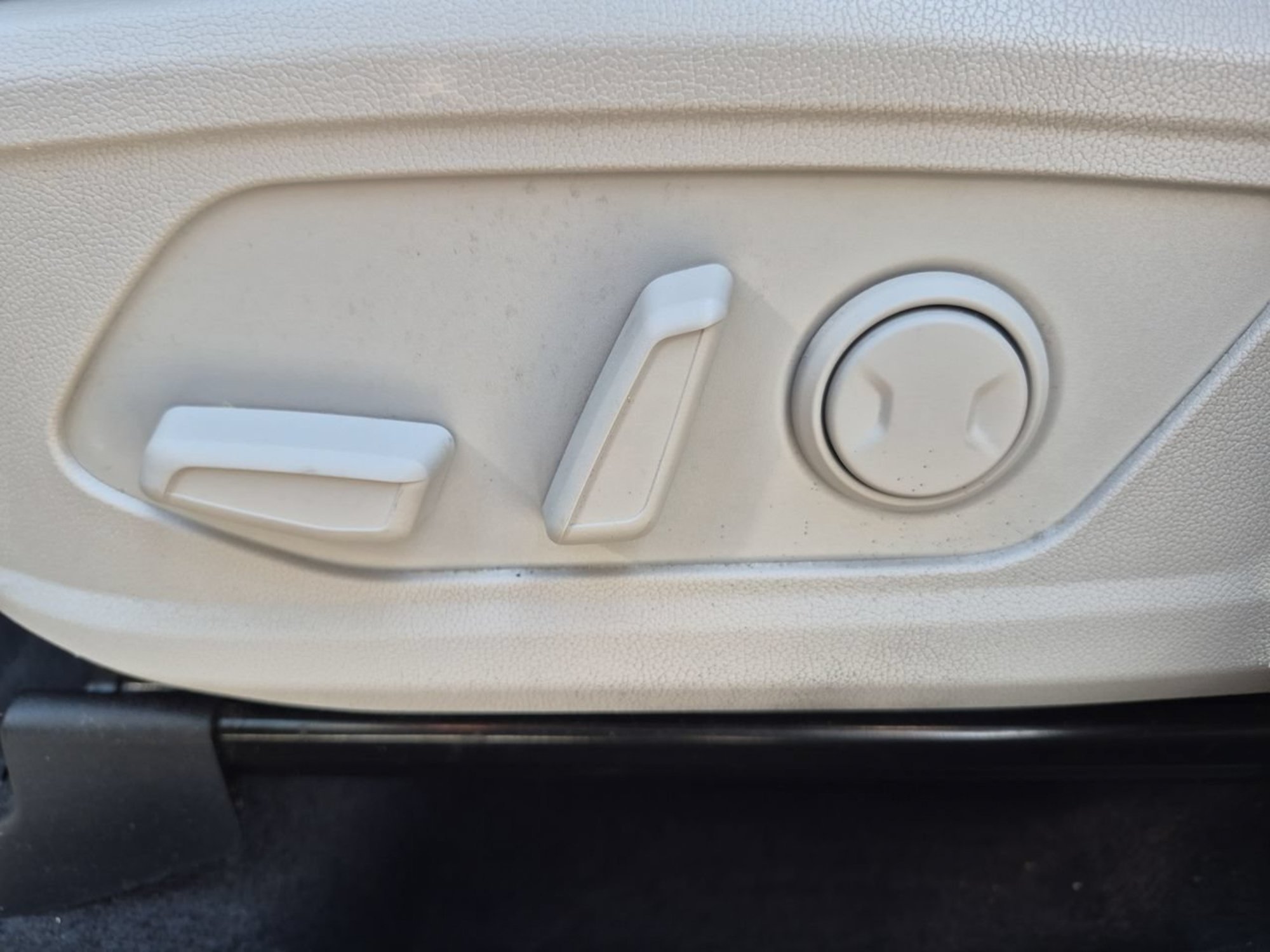 Used 2023 Gravity Grey Kia S image 15