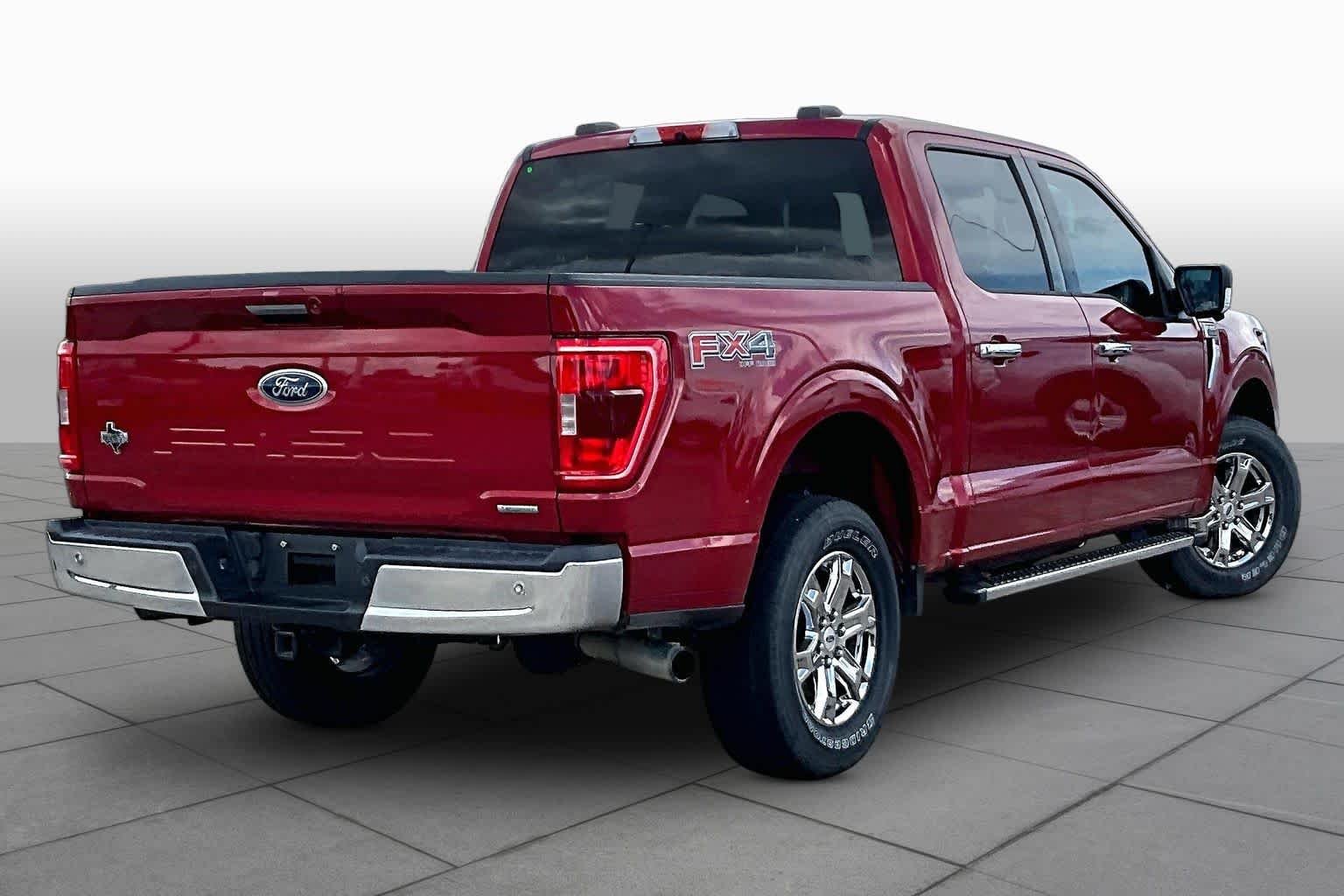 Used 2021 Rapid Red Metallic Tinted Clearcoat Ford XLT image 13
