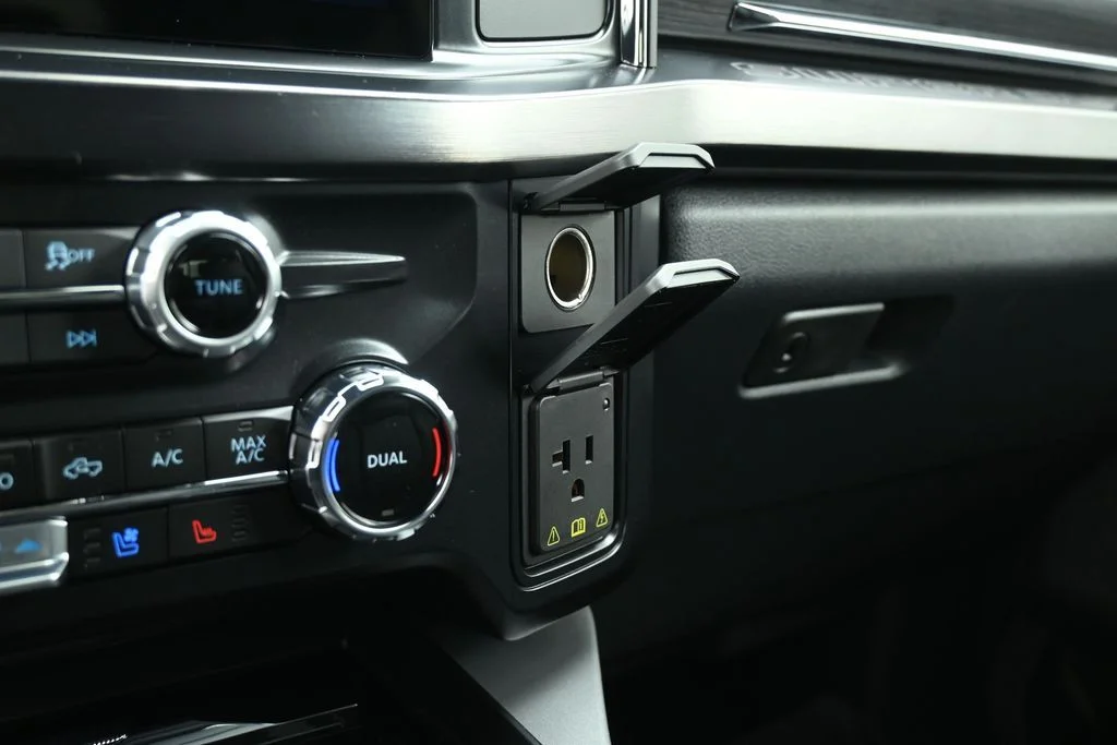 New 2026 Agate Black Metallic Ford Lariat image 18