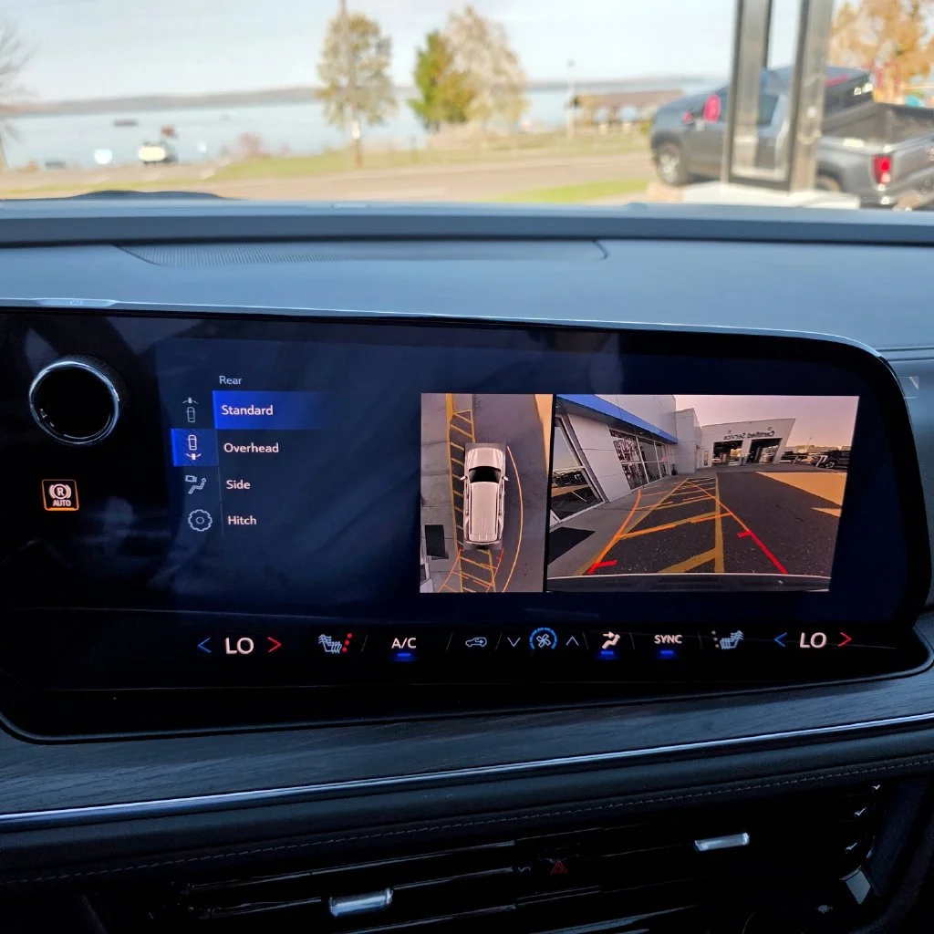2027 Chevrolet Tahoe Z71 - Photo 13