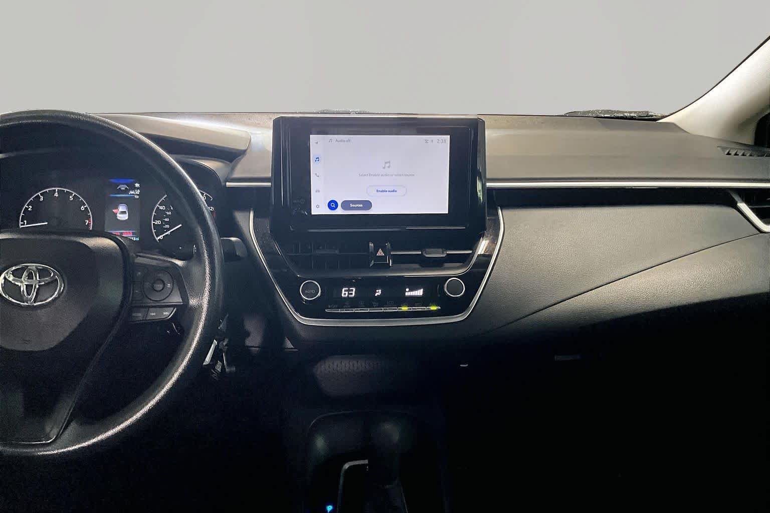 Used 2025 Ice Cap Toyota LE image 7