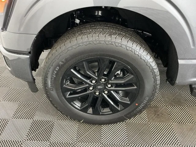 New 2026 Carbonized Gray Metallic Ford Lariat image 30