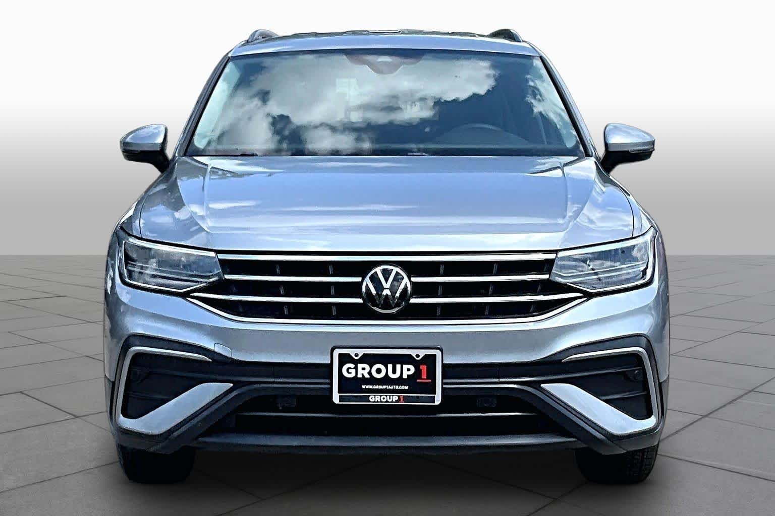 Used 2022 Pyrite Silver Metallic Volkswagen S image 4