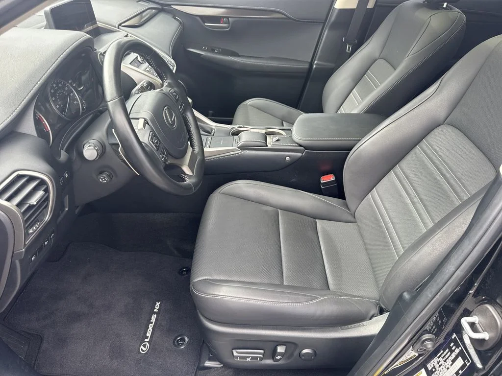 2021 Lexus NX 300 - Photo 9