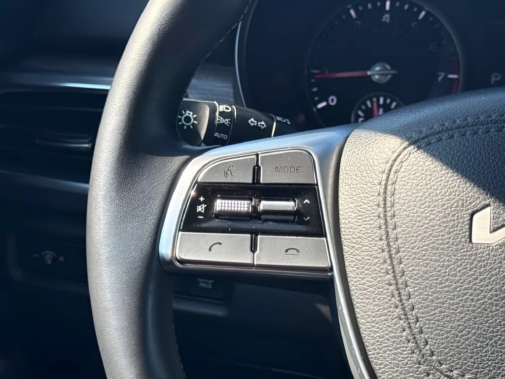 Used 2022 Silver Kia EX image 14