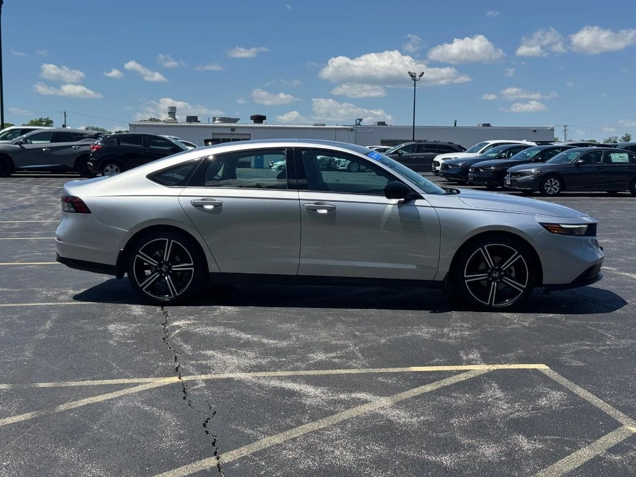 Certified Used 2026 Solar Silver Metallic Honda SE image 3