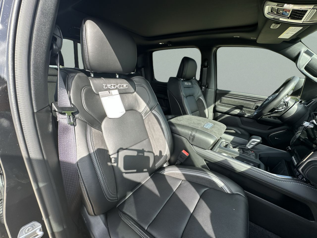 New 2026 Diamond Black Crystal Pearl-Coat Exterior Paint RAM RHO image 41