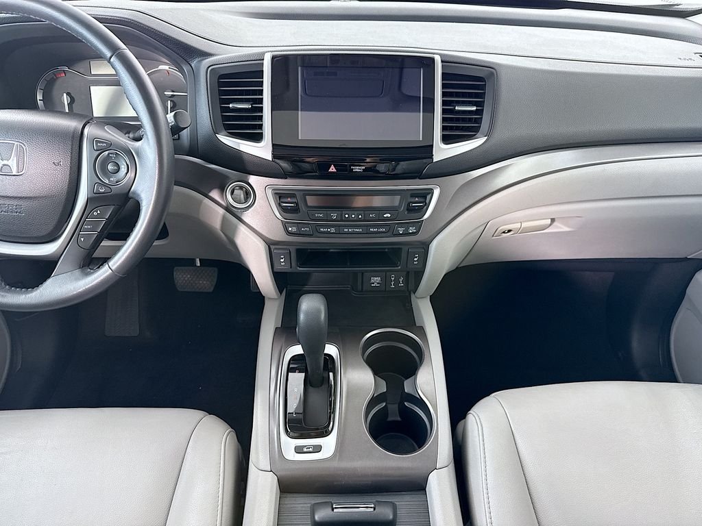2017 Honda Pilot EX-L - Photo 14