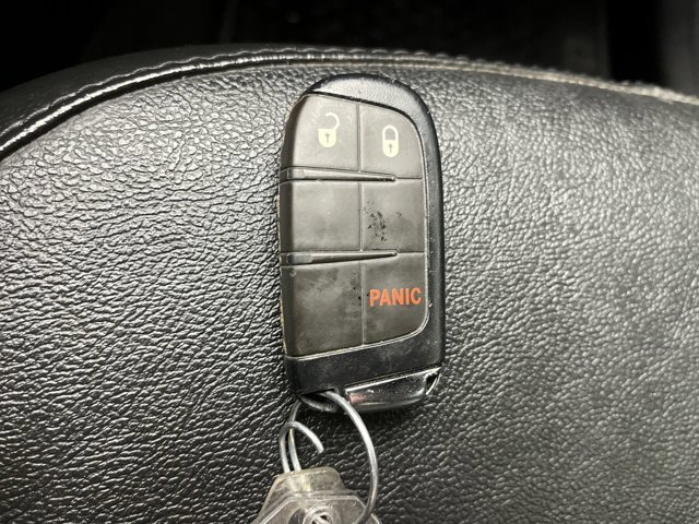 Used 2023 Laser Blue Pearlcoat Jeep Trailhawk image 23