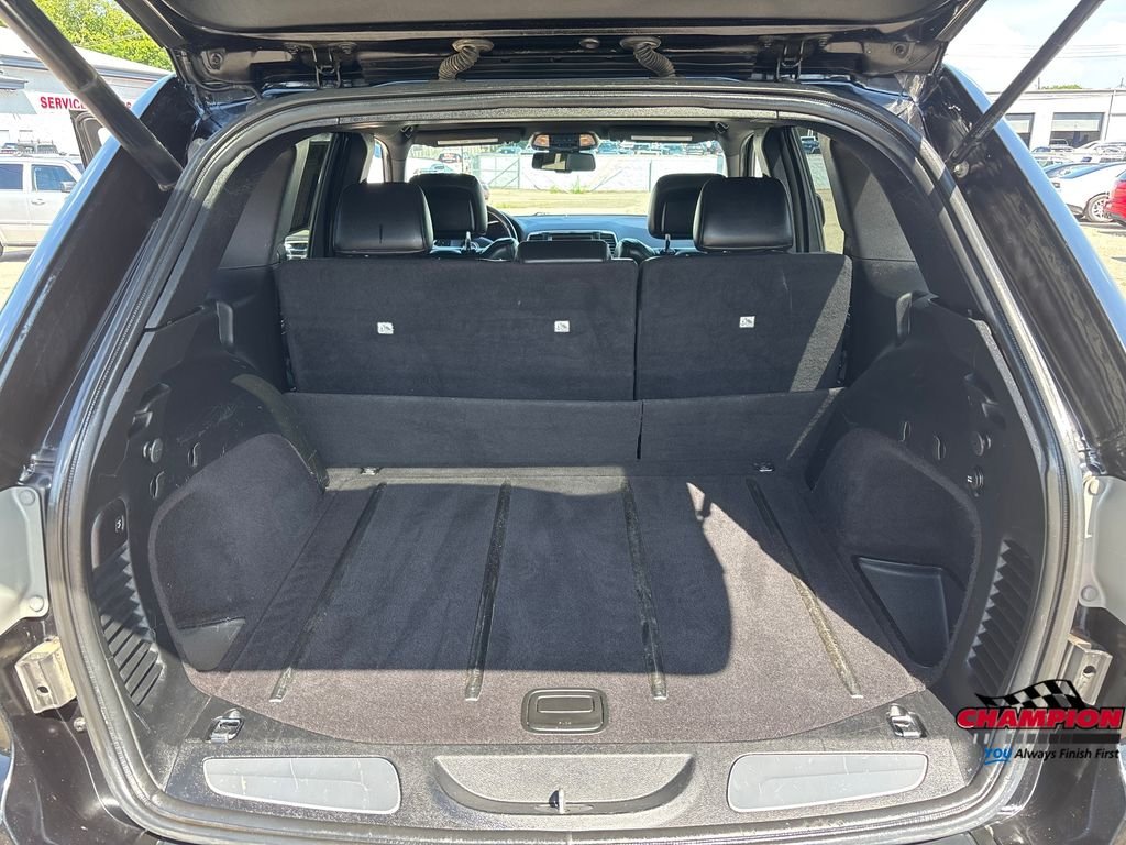 Used 2015 Black Jeep Limited image 27