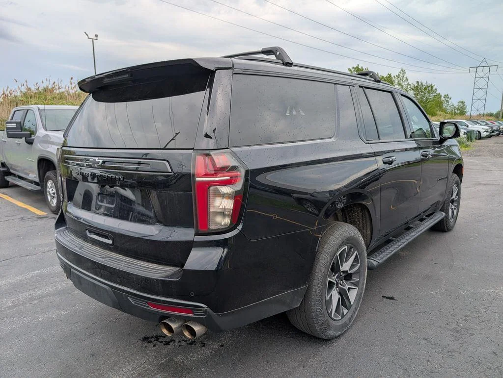 Used 2024 Midnight Blue Metallic Chevrolet Z71 image 11