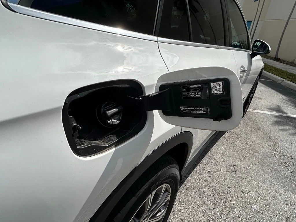 Used 2025  Mercedes-Benz GLC 300 image 36