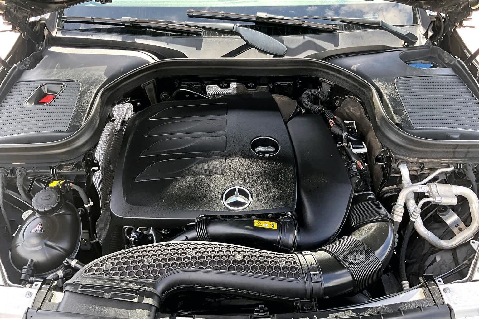 Used 2022 Black Mercedes-Benz GLC 300 image 27