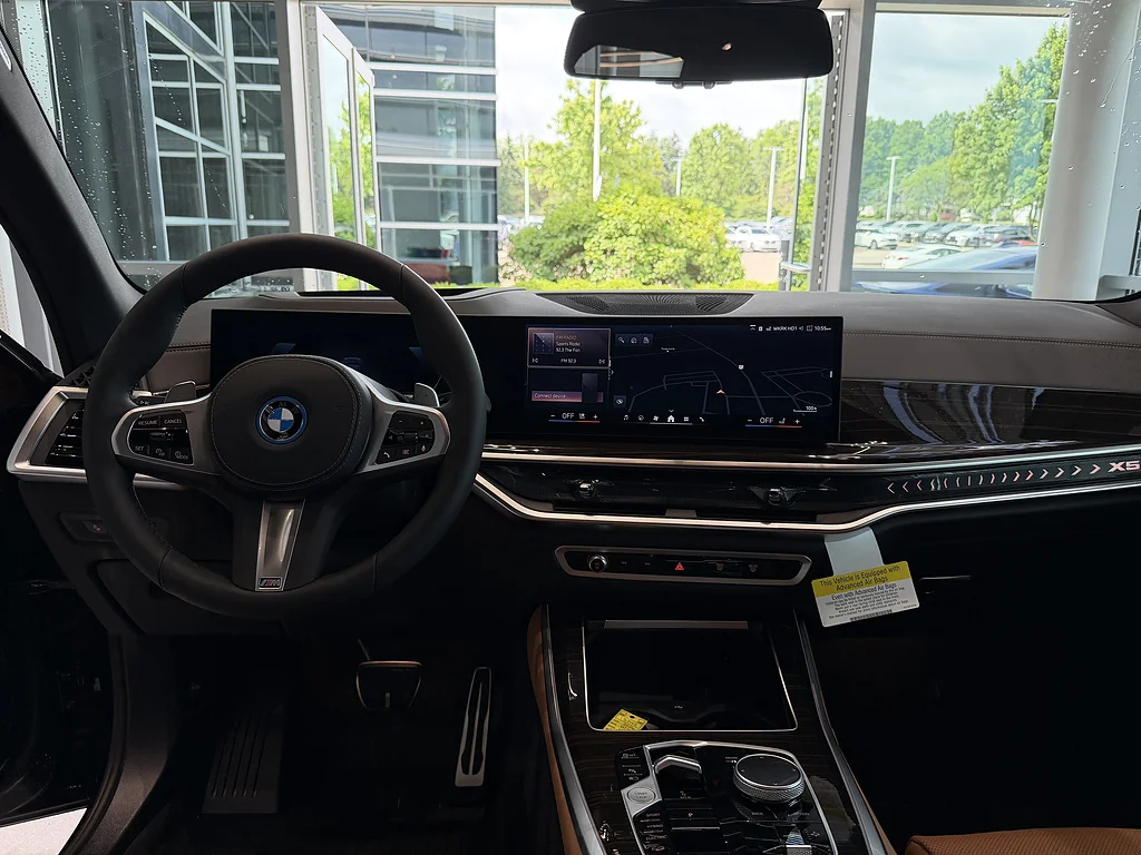 New 2026 Carbon Black Metallic BMW xDrive50e image 15